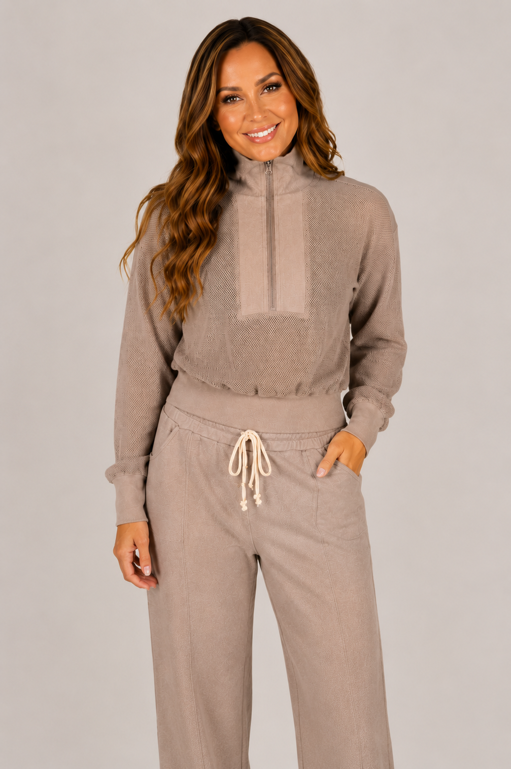 Cotton Mesh Half Zip Mock Neck Sweatshirt