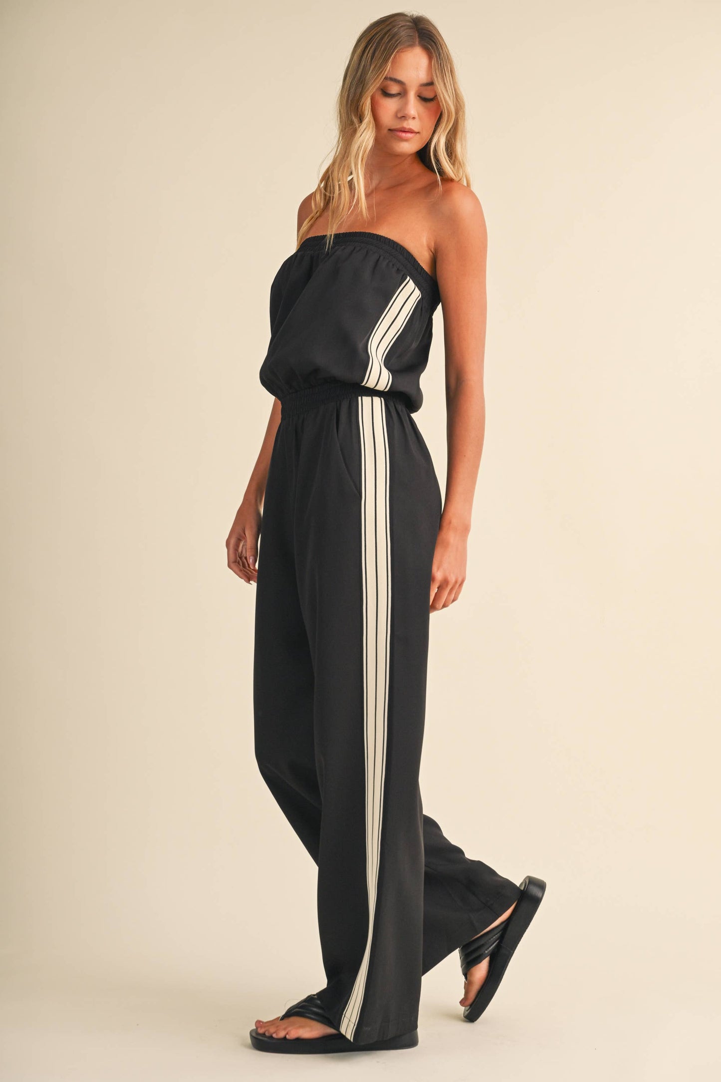 STRAPLESS STRIPE TRIM JUMPSUIT