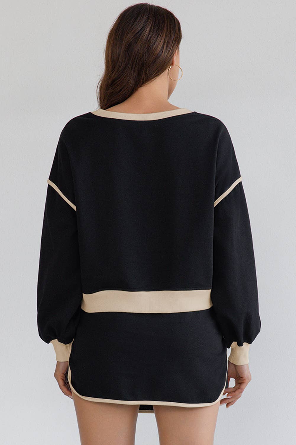 Contrast Loose Pullover Top and Lace-up Waist Skirt Set